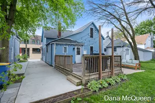 344 Calkins Ave SE, Grand Rapids, MI 49506 - Photo 25