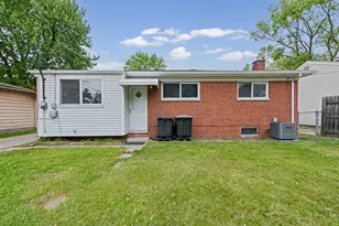 15370 Deering St, Livonia, MI 48154 - Photo 5