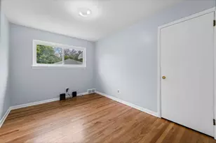 15370 Deering St, Livonia, MI 48154 - Photo 15