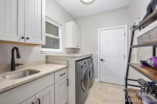 5951 Barcroft Dr SW, Wyoming, MI 49418 - Photo 17