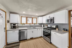 13507 Olin Lakes Dr, Sparta, MI 49345 - Photo 5