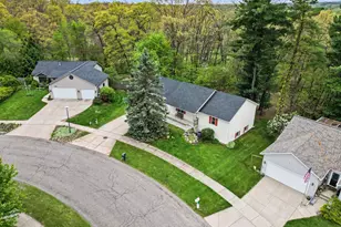 165 Hunter's Trail Ct, Middleville, MI 49333 - Photo 25