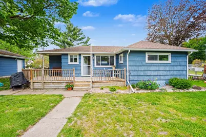510 W 3rd Street, Buchanan, MI 49107 - Photo 1