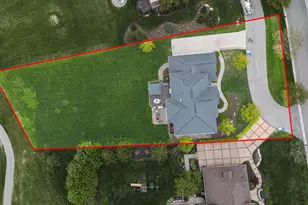 23325 Country Club Dr, South Lyon, MI 48178 - Photo 5