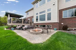23325 Country Club Dr, South Lyon, MI 48178 - Photo 9