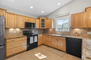9468 Orangeview Dr, Portage, MI 49024 - Photo 11