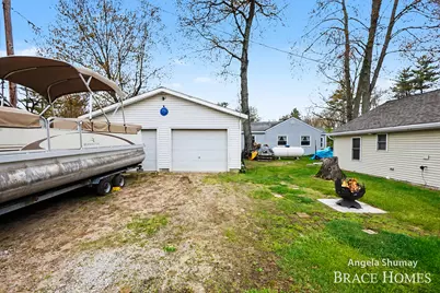 1653 S Beech Avenue, White Cloud, MI 49349 - Photo 29