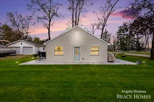 1653 S Beech Ave, White Cloud, MI 49349 - Photo 3