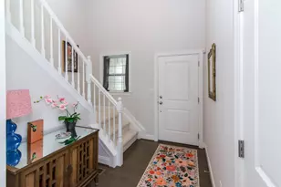 2544 Oxford Cir, Ann Arbor, MI 48103 - Photo 3