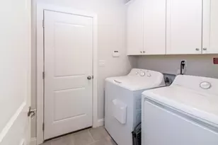 2544 Oxford Cir, Ann Arbor, MI 48103 - Photo 11
