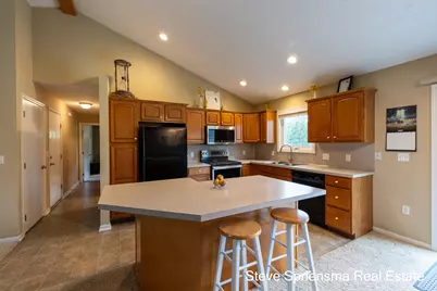 12717 60th Avenue, Allendale, MI 49401 - Photo 7