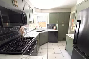 4270 Hunsberger Ave NE, Grand Rapids, MI 49525 - Photo 9
