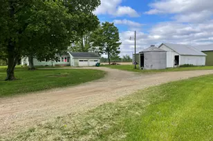 1112 N Marshall Rd, Tekonsha, MI 49092 - Photo 7