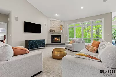 2333 Longmeadow Street NW, Grand Rapids, MI 49504 - Photo 9