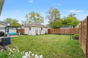 818 Norbert St NW, Grand Rapids, MI 49504 - Photo 19