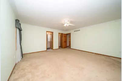 34554 Quaker Valley Road, Farmington Hills, MI 48331 - Photo 33