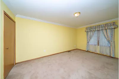 34554 Quaker Valley Road, Farmington Hills, MI 48331 - Photo 27
