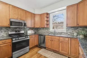 327 Henry Ave SE, Grand Rapids, MI 49503 - Photo 9