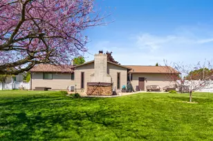 7702 Park Ln Ave, Jenison, MI 49428 - Photo 3
