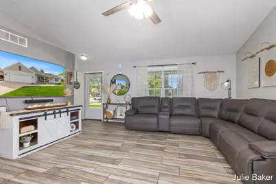 8283 Fairwood Drive, Jenison, MI 49428 - Photo 5