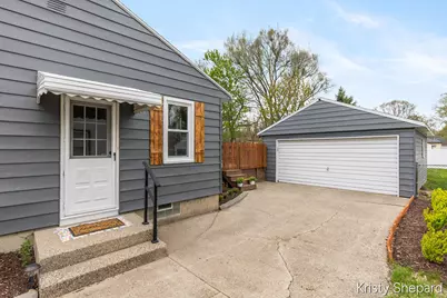 4326 Michael Avenue SW, Wyoming, MI 49509 - Photo 3