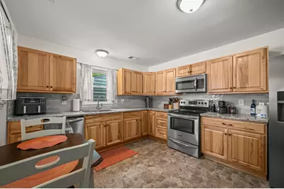 708 W Roe Street, Buchanan, MI 49107 - Photo 5