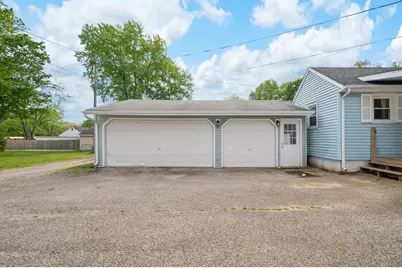 708 W Roe Street, Buchanan, MI 49107 - Photo 13