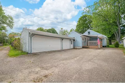 708 W Roe Street, Buchanan, MI 49107 - Photo 11