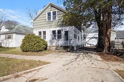 892 W Forest Avenue, Muskegon, MI 49441 - Photo 1