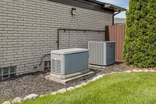43998 Leonardo Dr, Sterling Heights, MI 48313 - Photo 29