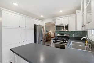 2070 Winchester Rd, Rochester Hills, MI 48307 - Photo 13