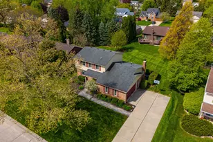 2070 Winchester Rd, Rochester Hills, MI 48307 - Photo 45