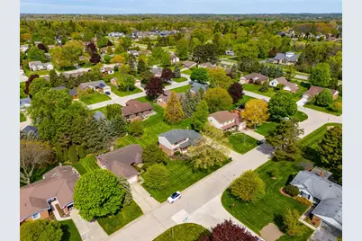 2070 Winchester Road, Rochester Hills, MI 48307 - Photo 57