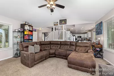 5196 S Oakvale Court SW, Wyoming, MI 49519 - Photo 5