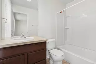 27898 Hopkins Dr, Novi, MI 48377 - Photo 11