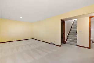 846 Claremont Ct, Holland, MI 49423 - Photo 29