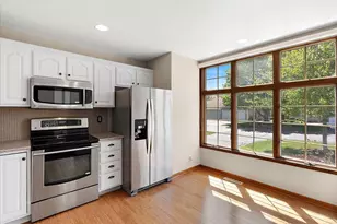 846 Claremont Ct, Holland, MI 49423 - Photo 7