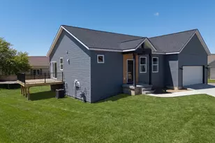 243 W Gardner St, Sparta, MI 49345 - Photo 43