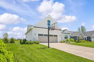 529 Dunewood, Saint Joseph, MI 49085 - Photo 3