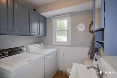 8742 Shadowbrook Drive, Jenison, MI 49428 - Photo 11