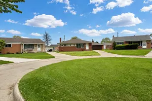 27669 MacKenzie Ct, Westland, MI 48185 - Photo 3