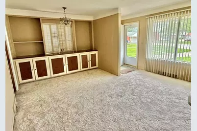27669 Mackenzie Court, Westland, MI 48185 - Photo 5
