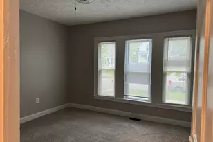 927 Prospect Ave NE, Grand Rapids, MI 49503 - Photo 5