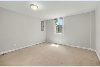 4725 Burgis Avenue SE, Kentwood, MI 49508 - Photo 17