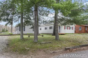 10138 S Lakeside Ridge Rd, Baldwin, MI 49304 - Photo 5