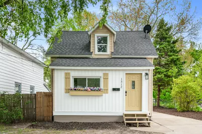 1312 Crosby Street NW, Grand Rapids, MI 49504 - Photo 3