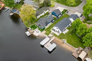 4759 Shore Dr, Coloma, MI 49038 - Photo 17