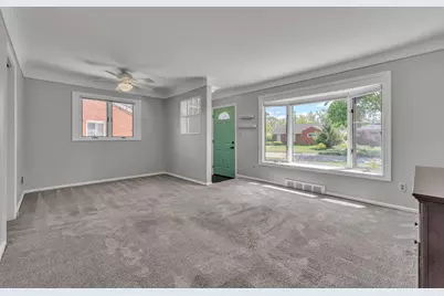 29138 Minton, Livonia, MI 48150 - Photo 3