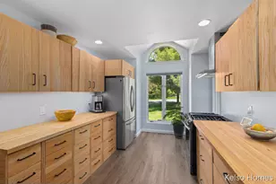 2016 Tall Meadow St NE, Grand Rapids, MI 49505 - Photo 9