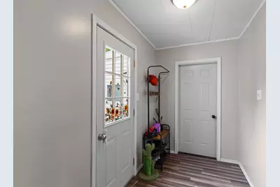 1109 Petoskey Court, Adrian, MI 49221 - Photo 11